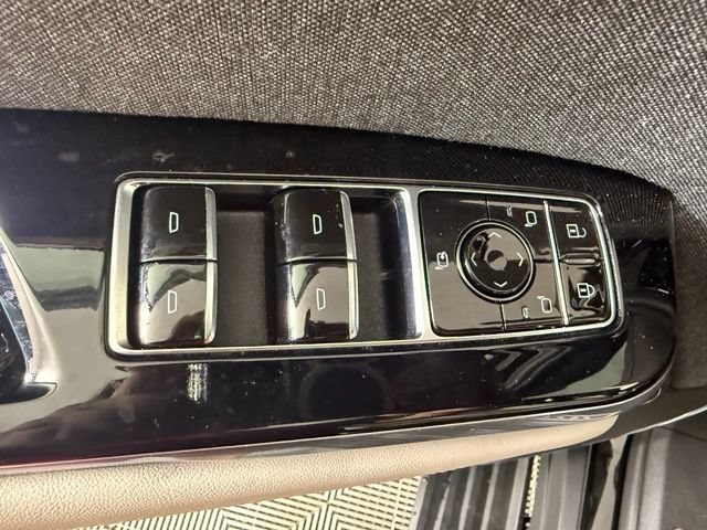 Used 2025 Cadillac Escalade Sport Platinum w/ LPO, Floor Liner Package AWD/4WD image 32