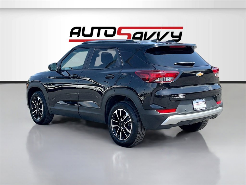 Used 2024 Chevrolet TrailBlazer LT w/ LT Cold Weather Package image 5