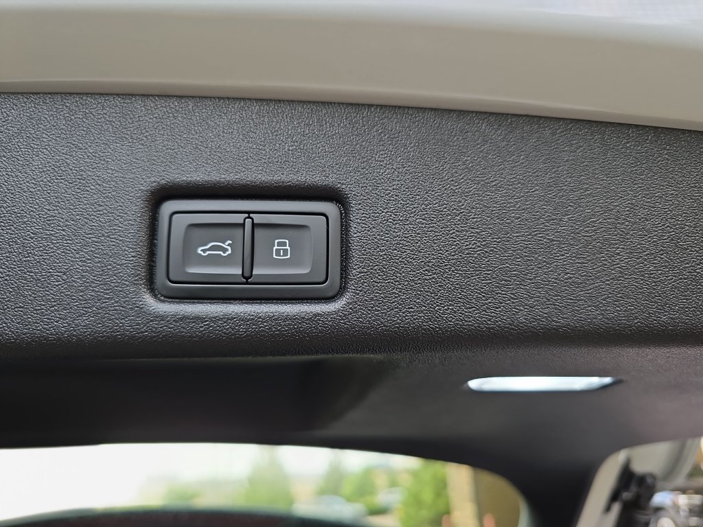 Certified 2025 Audi Q5 Premium Plus w/ Premium Plus AWD/4WD image 16