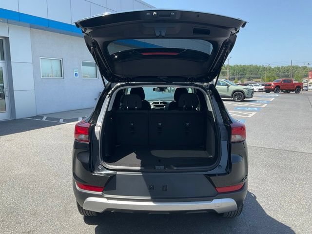 Used 2023 Chevrolet TrailBlazer LT AWD/4WD image 17