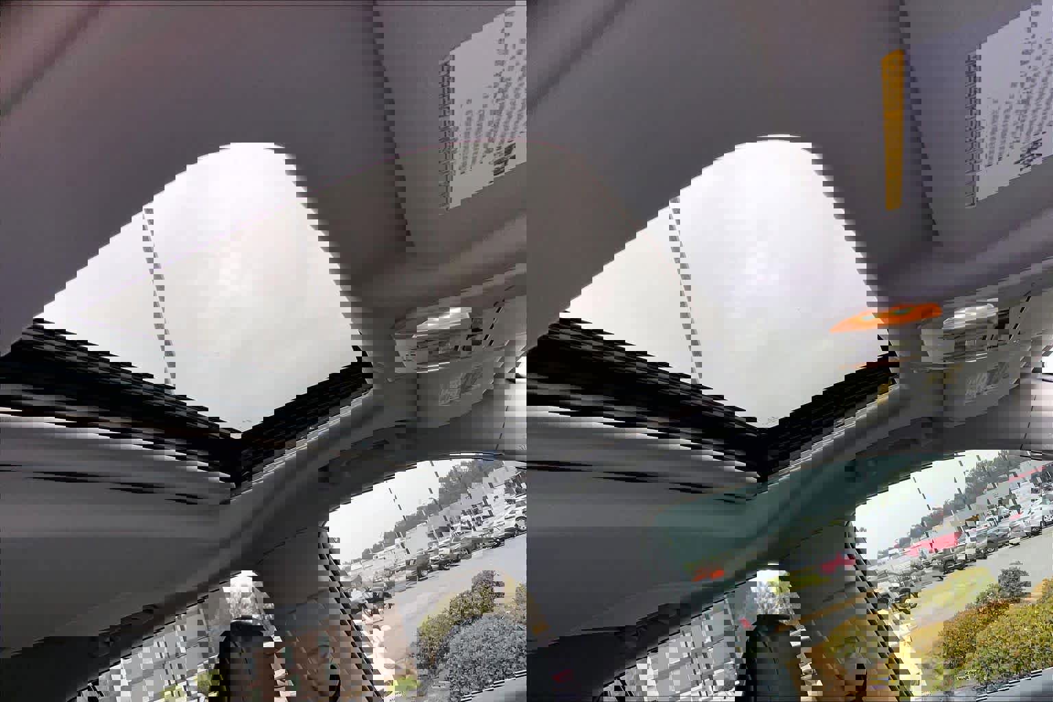 Used 2022 Toyota Highlander XLE image 14