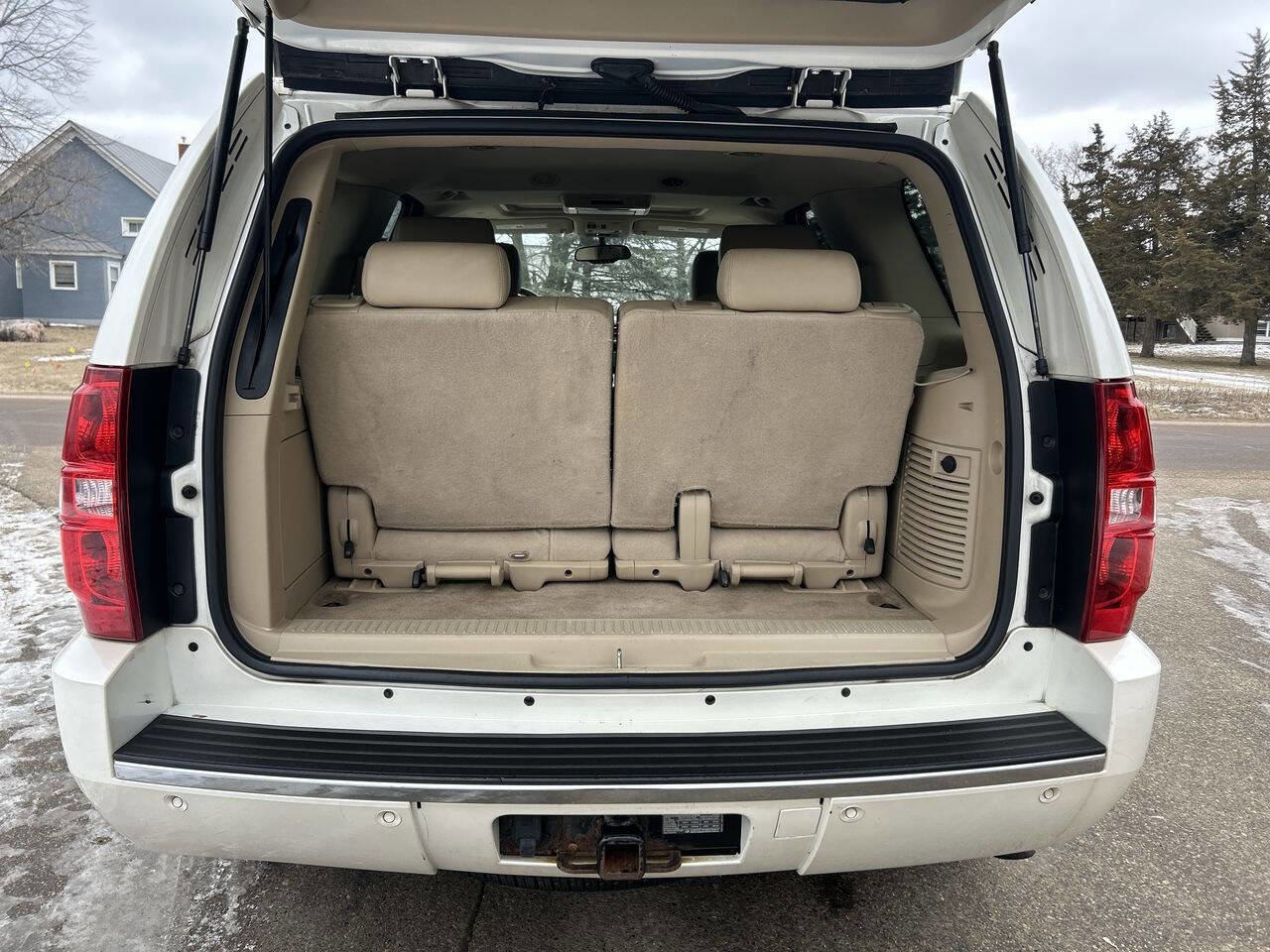 Used 2010 Chevrolet Tahoe LTZ image 24