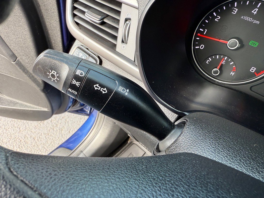 Used 2018 Kia Optima LX w/ 17" Alloy Wheels Package image 29