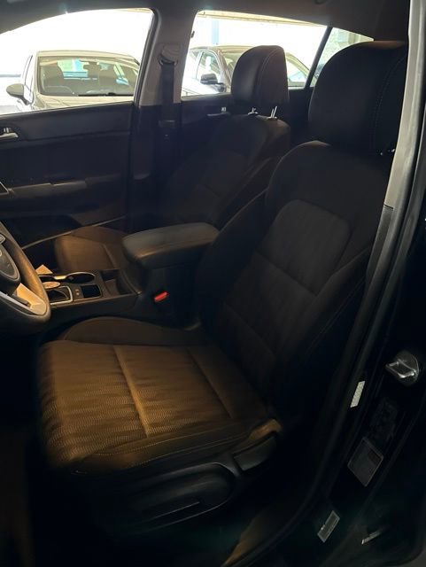 Used 2020 Kia Sportage LX FWD image 6