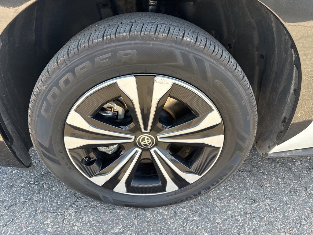 Used 2023 Toyota bZ4X XLE image 9