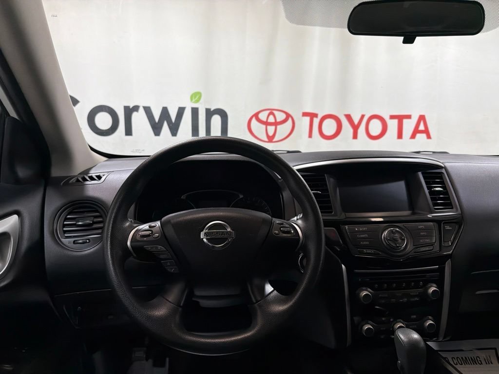Used 2017 Nissan Pathfinder S AWD/4WD image 22