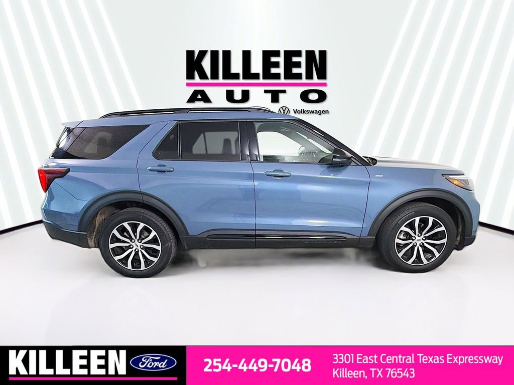 Used 2025 Ford Explorer ST-Line image 9