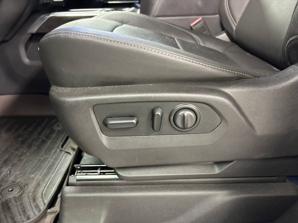 Certified 2019 Chevrolet Silverado 1500 LTZ w/ LTZ Plus Package image 44