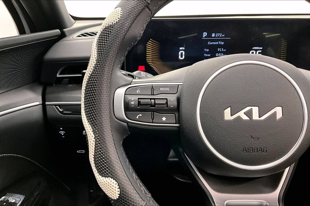 Used 2025 Kia K5 GT-Line w/ GT-Line Premium Package FWD image 17
