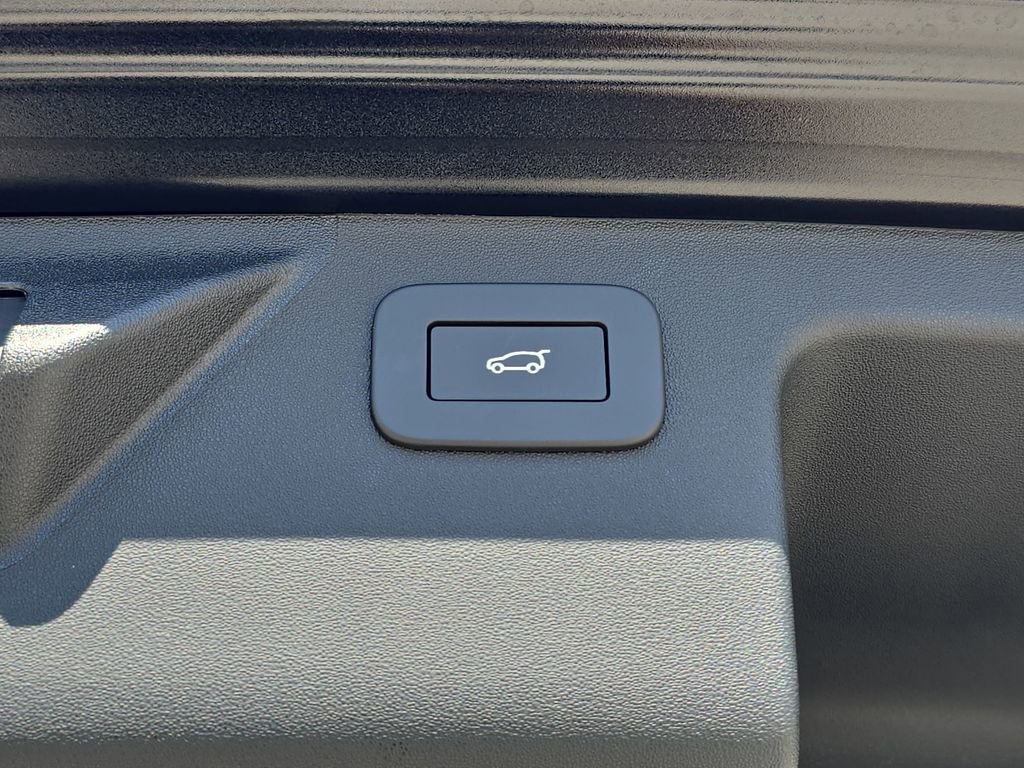 New 2026 Land Rover Discovery Sport Landmark image 13