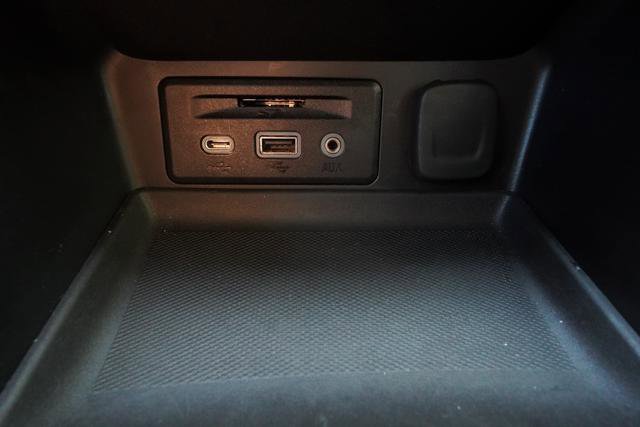 Used 2024 GMC Terrain SLT image 20