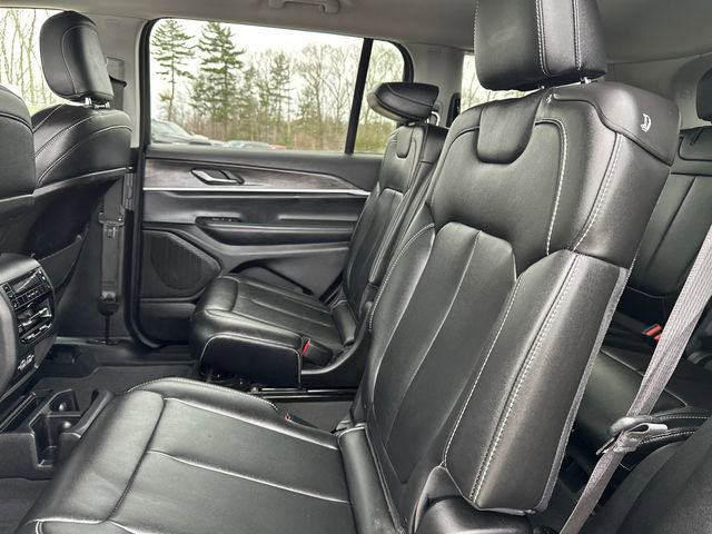 Used 2023 Jeep Grand Cherokee L Limited image 19