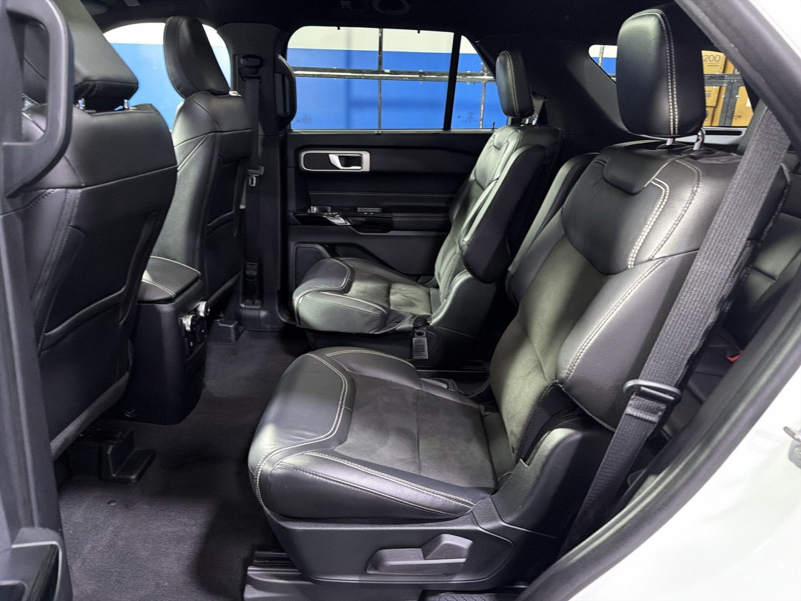 Used 2022 Ford Explorer ST AWD/4WD image 30