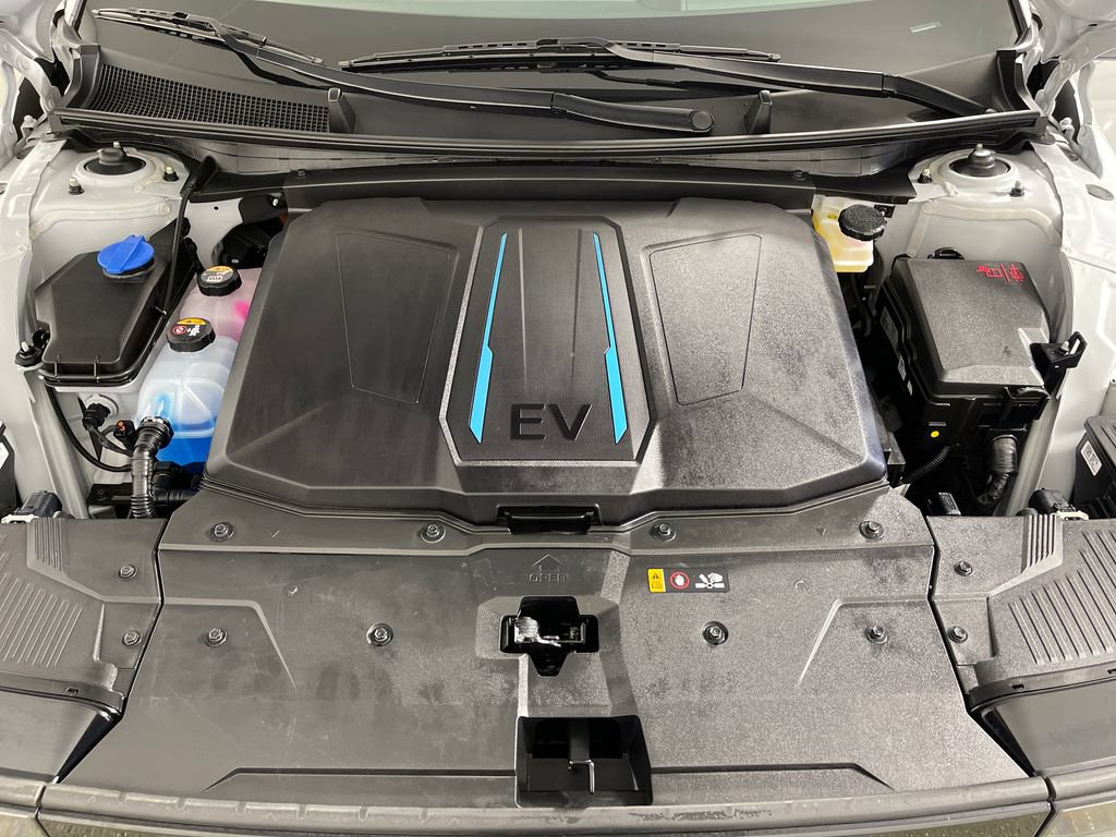 Certified 2024 Hyundai Ioniq 5 Limited RWD image 9