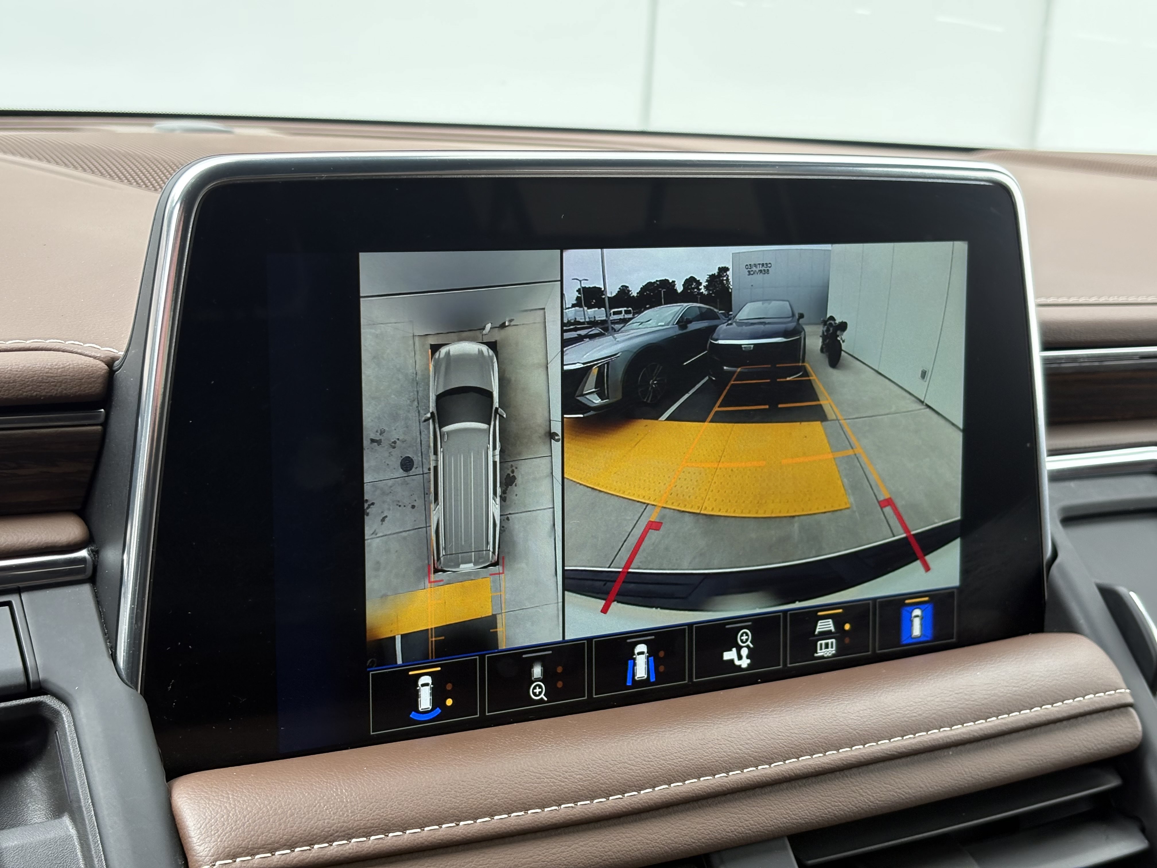 Used 2022 Chevrolet Suburban High Country w/ Max Trailering Package AWD/4WD image 24