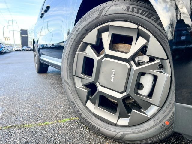 New 2026 Kia Carnival SX image 2