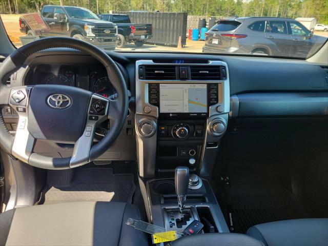 Certified 2021 Toyota 4Runner SR5 Premium w/ Moonroof Package AWD/4WD image 21
