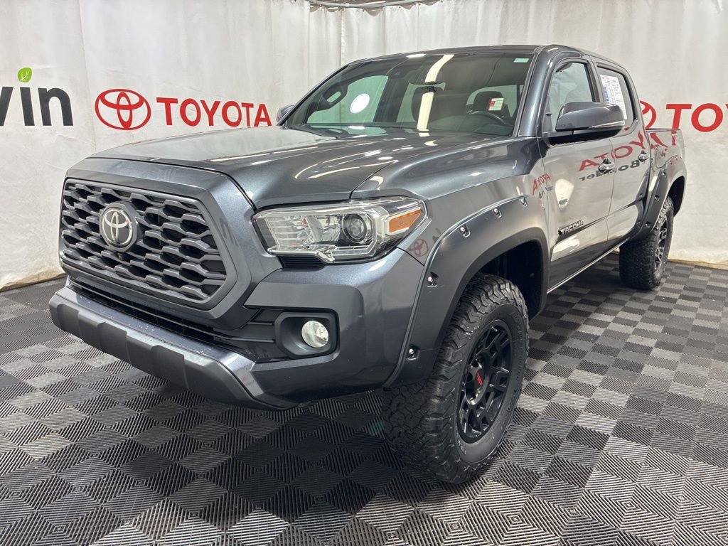 Used 2020 Toyota Tacoma TRD Off-Road w/ Advanced Technology Package AWD/4WD image 3