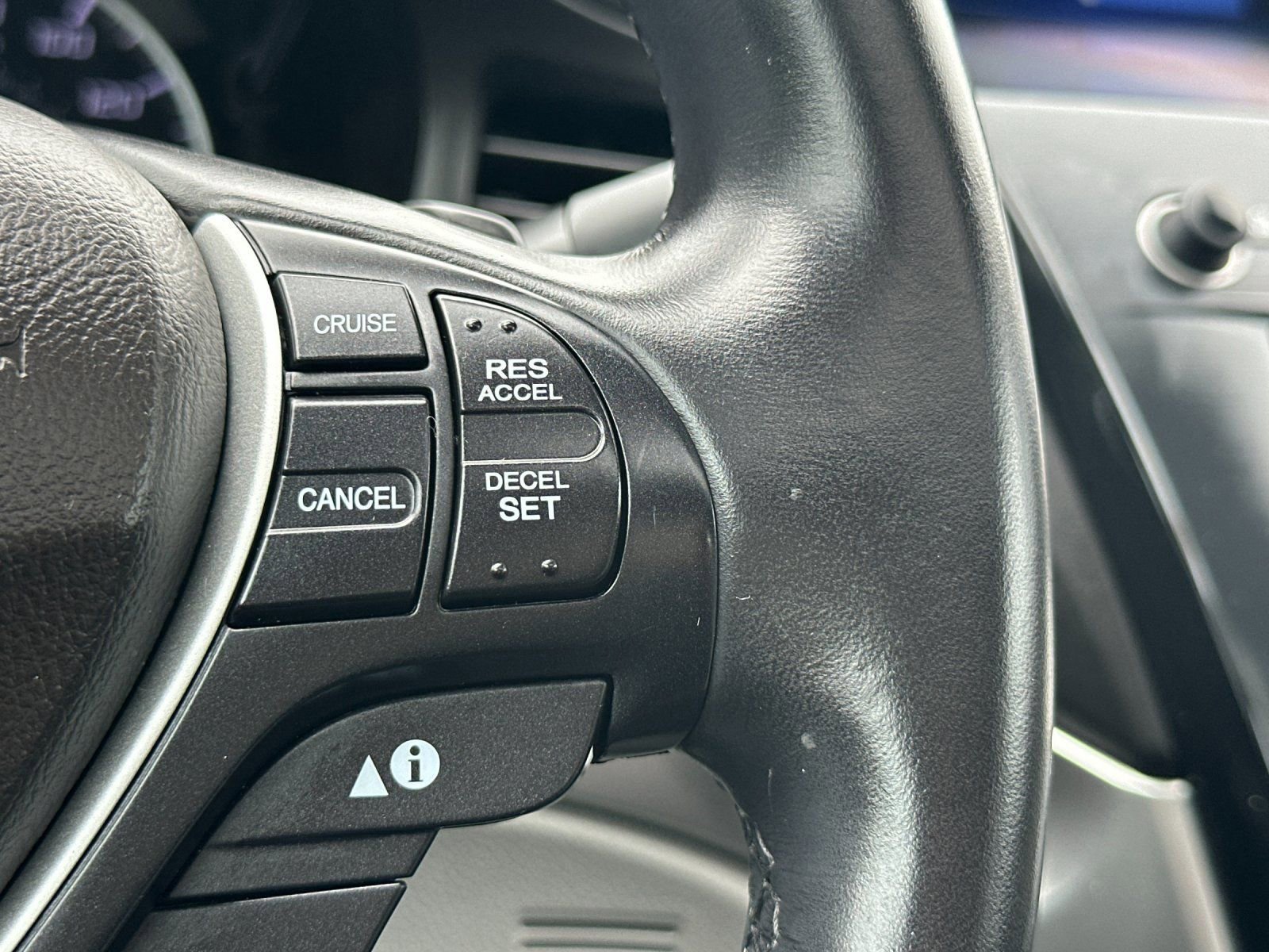 Used 2017 Acura ILX w/ Premium Package image 26