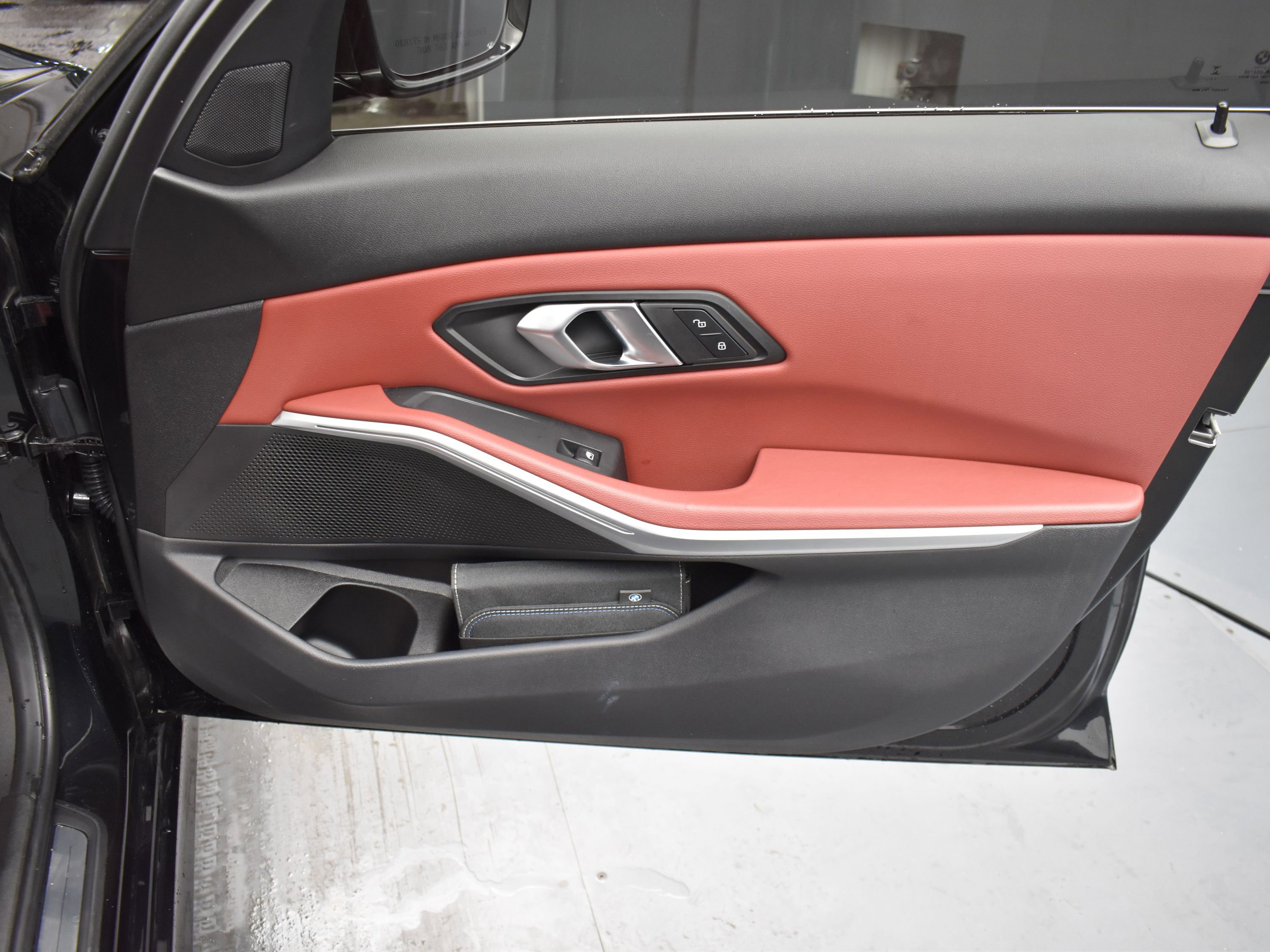 Used 2024 BMW 330i Sedan w/ Convenience Package image 7