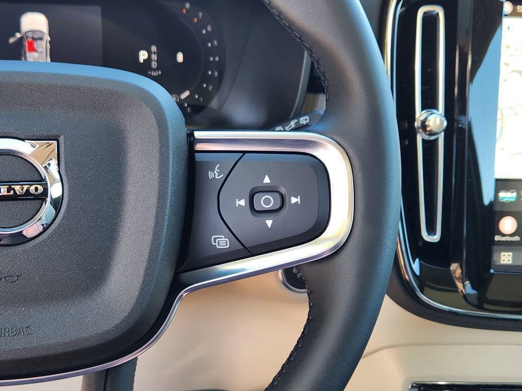 New 2026 Volvo XC40 B5 Ultra w/ Climate Package AWD/4WD image 11