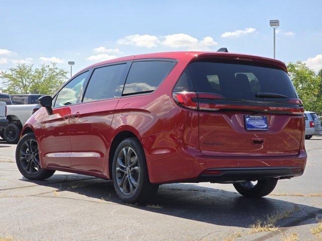 New 2026 Chrysler Pacifica Select image 22