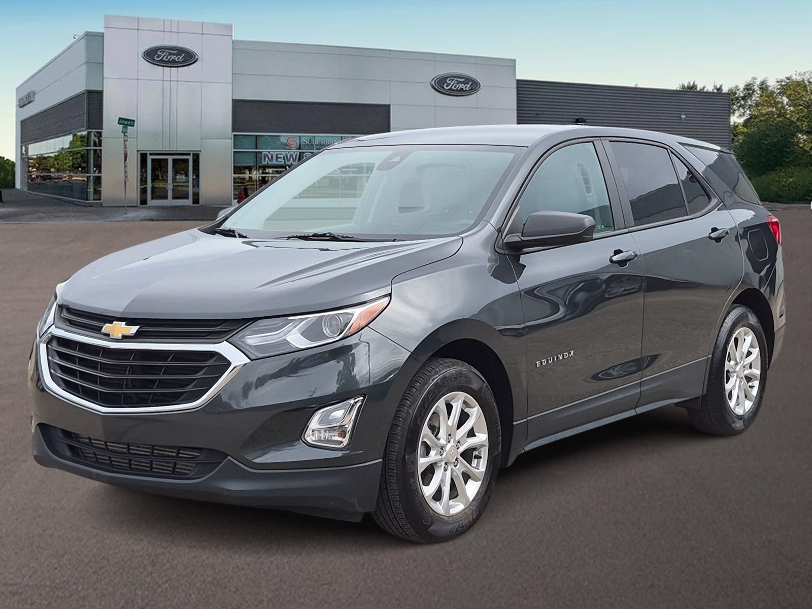Used 2020 Chevrolet Equinox LS w/ LS Convenience Package FWD image 4