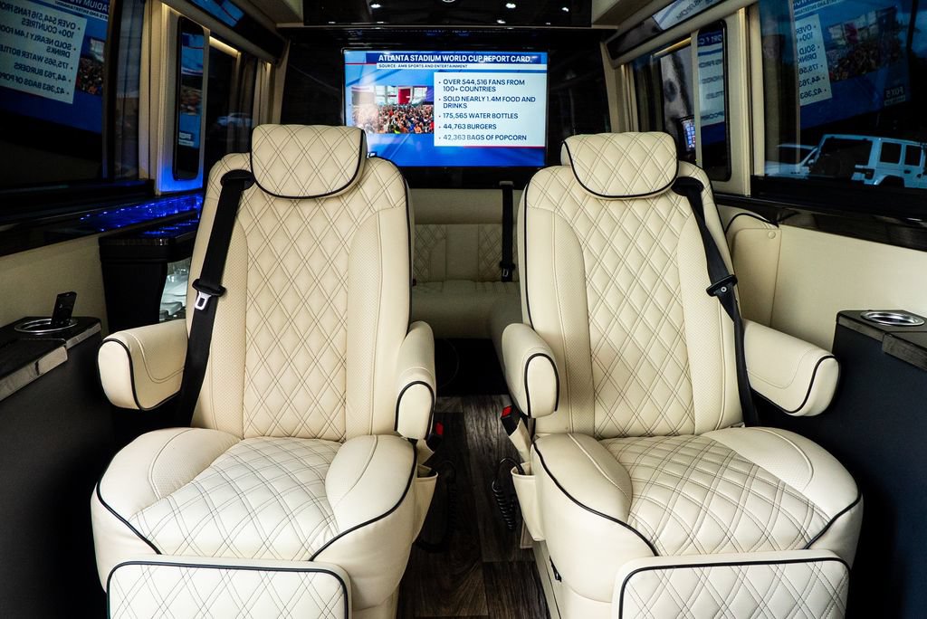 Used 2023 Mercedes-Benz Sprinter 3500 image 37