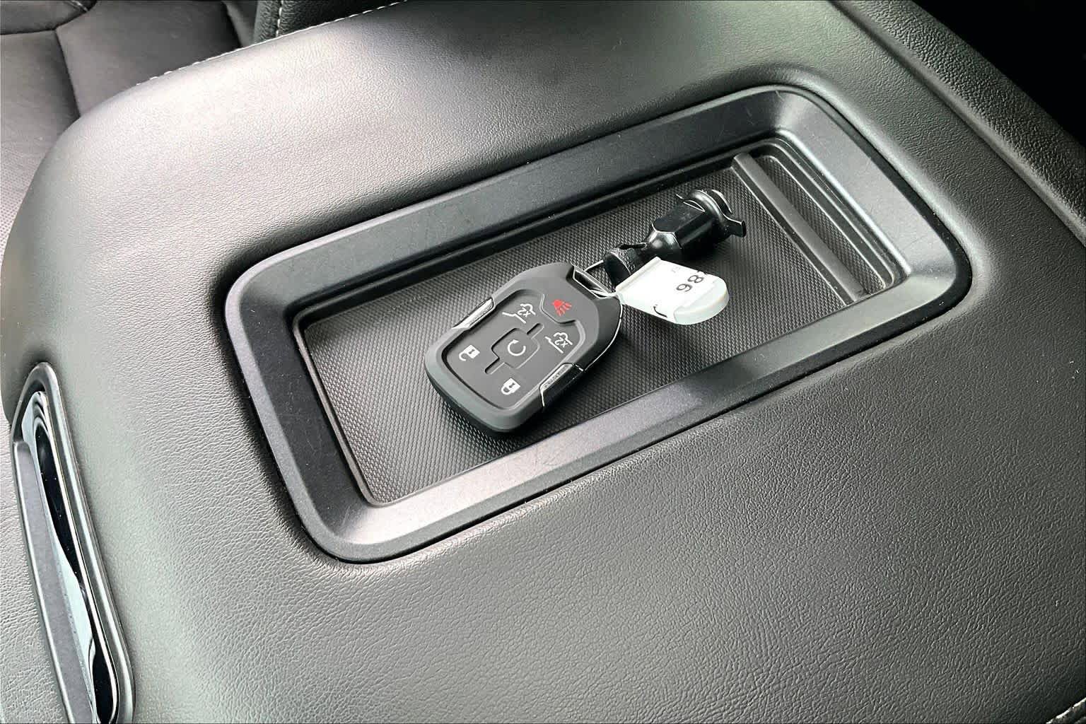 Used 2018 GMC Yukon XL SLT w/ Open Road Package image 14