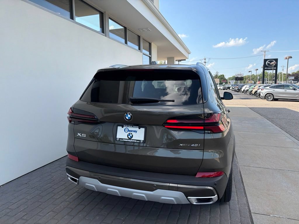 New 2026 BMW X5 xDrive40i w/ Premium Package AWD/4WD image 7