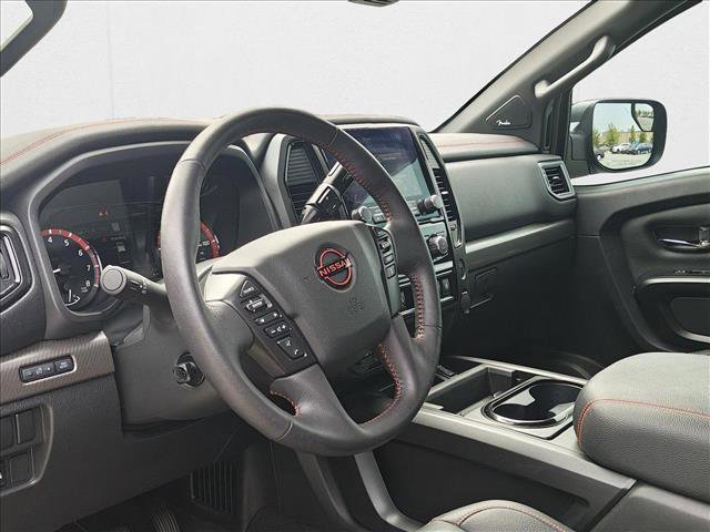 Used 2024 Nissan Titan PRO-4X w/ Pro-4x Convenience Package image 9