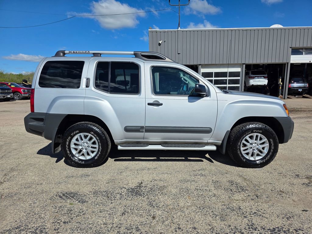 Used 2015 Nissan Xterra S AWD/4WD image 8