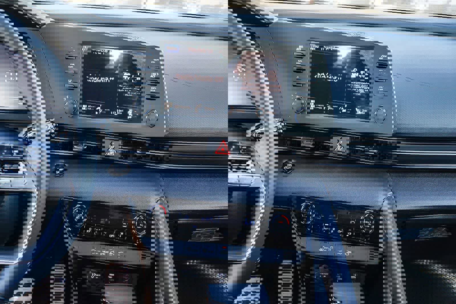 New 2025 Hyundai Elantra Sport image 15