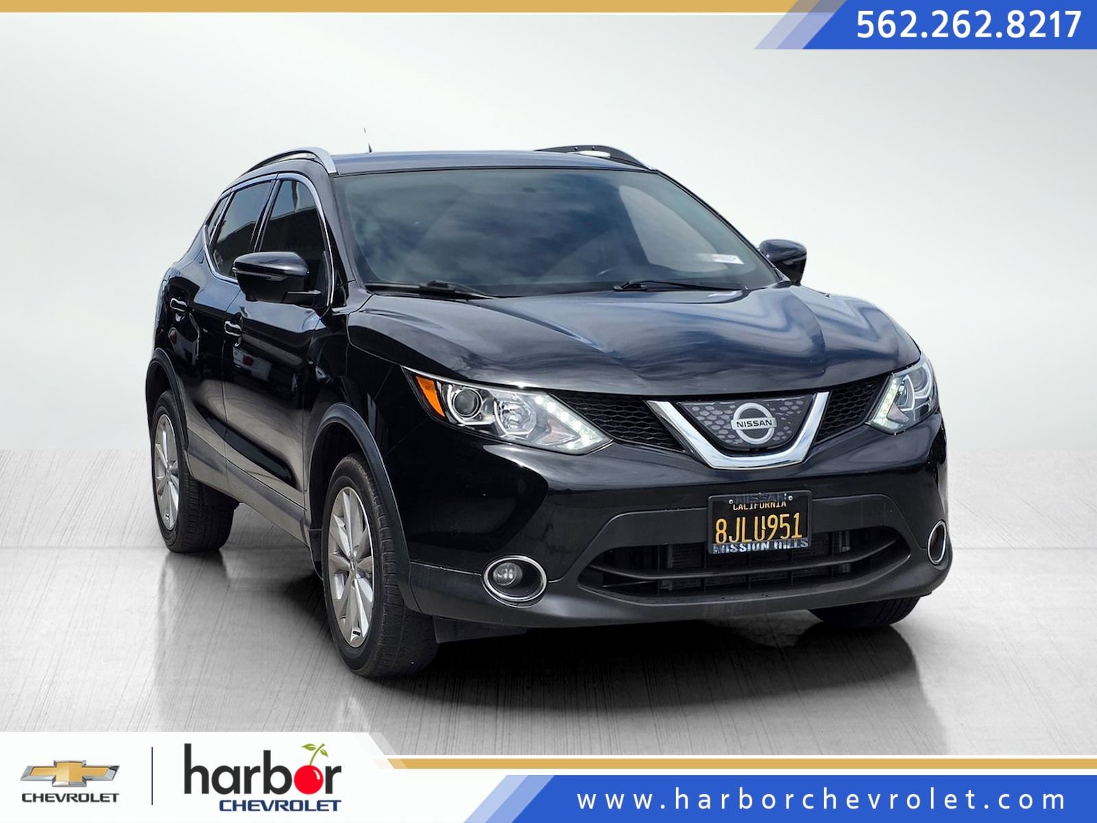 Used 2018 Nissan Rogue Sport SV w/ SV Technology Package FWD image 1