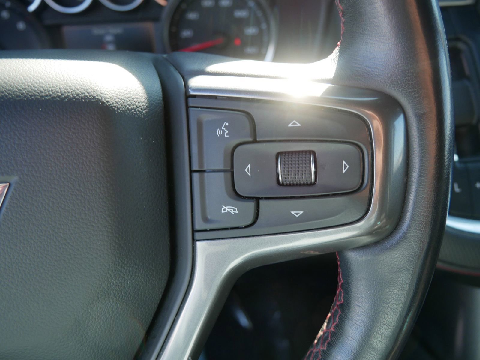 Used 2021 Chevrolet Suburban RST w/ Luxury Package AWD/4WD image 28