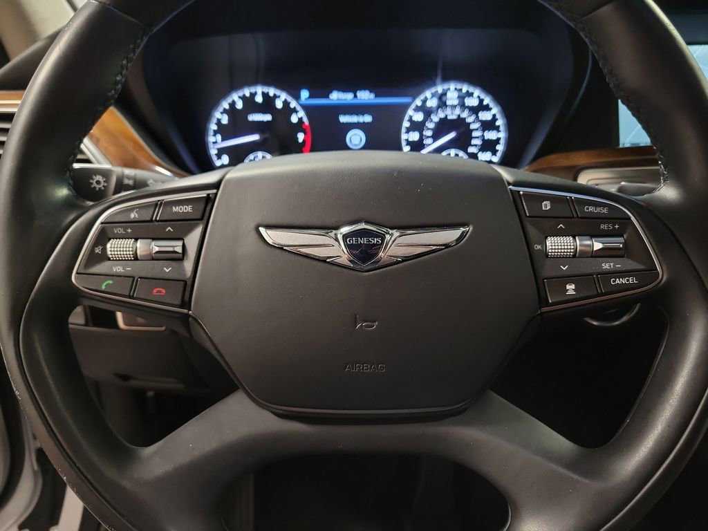 Used 2017 Genesis G90 3.3T Premium RWD image 18