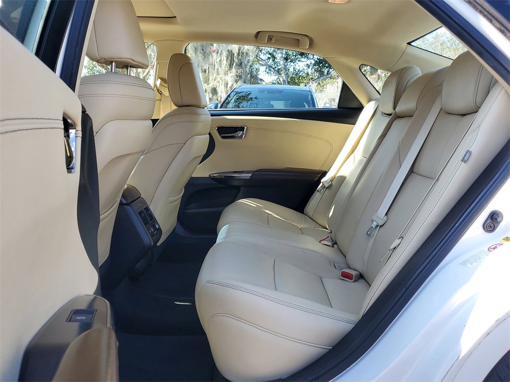 Used 2015 Toyota Avalon Limited image 11