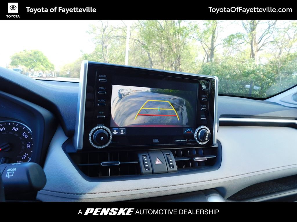 Used 2021 Toyota RAV4 XLE Premium image 10