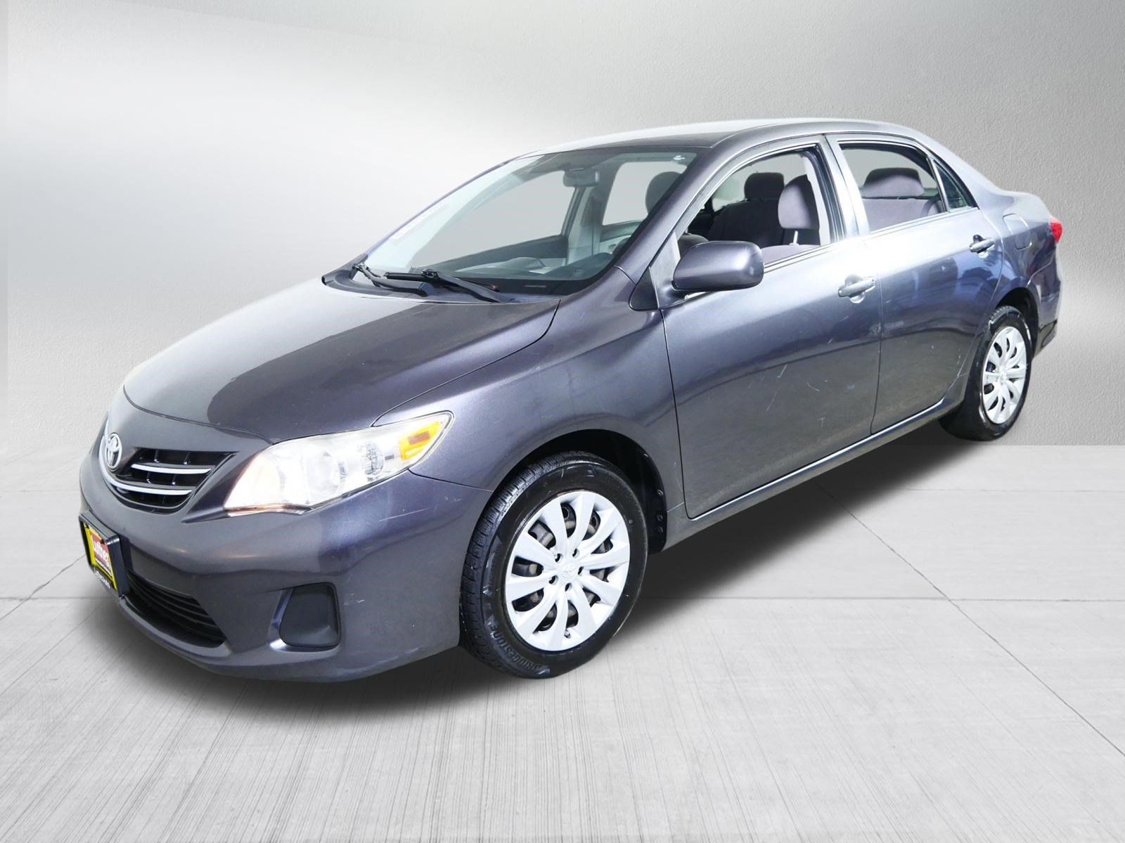 Used 2013 Toyota Corolla LE FWD image 3