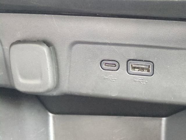 Certified 2025 Chevrolet Trax LT image 23