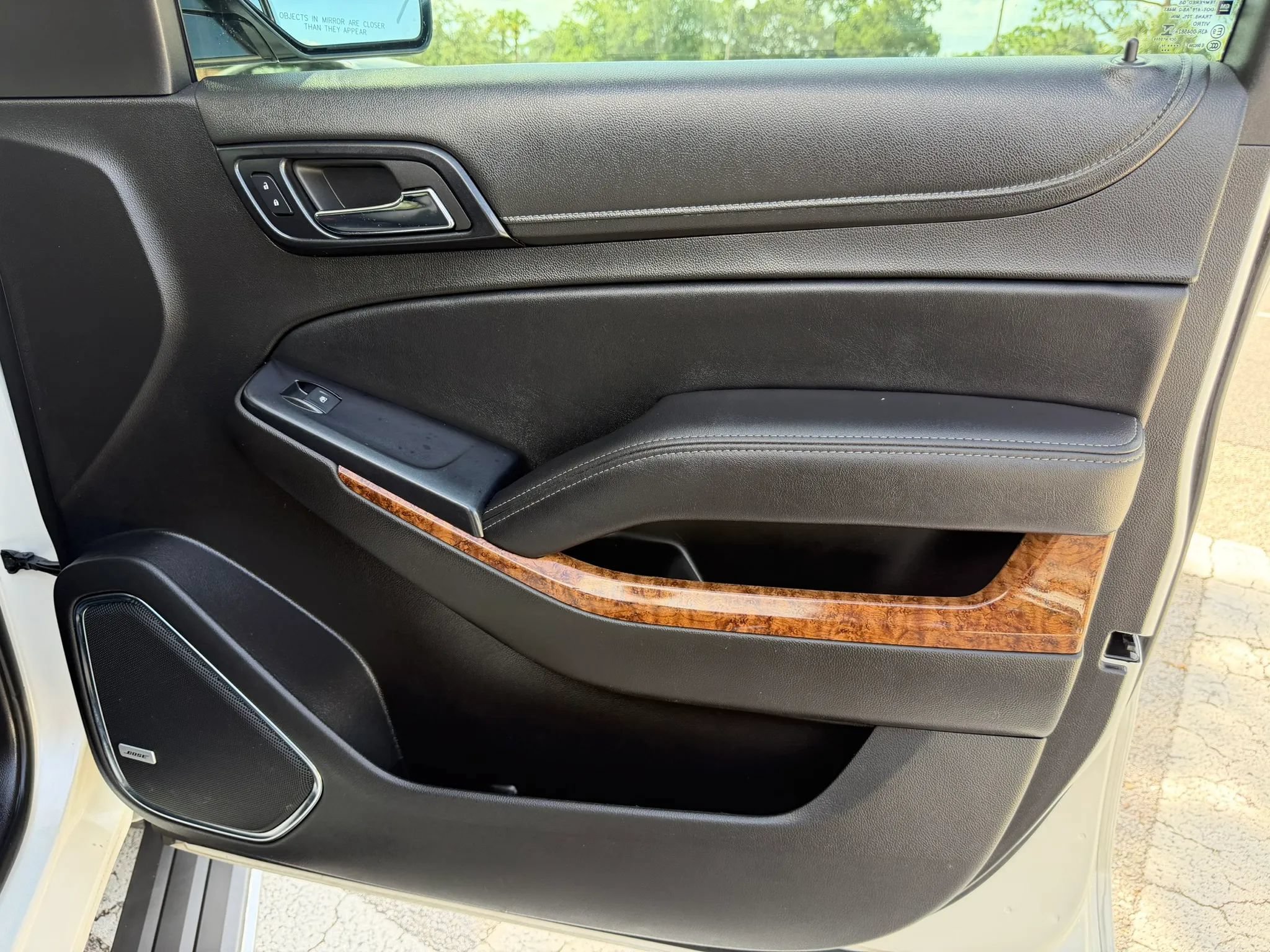 Used 2015 Chevrolet Tahoe LTZ RWD image 14