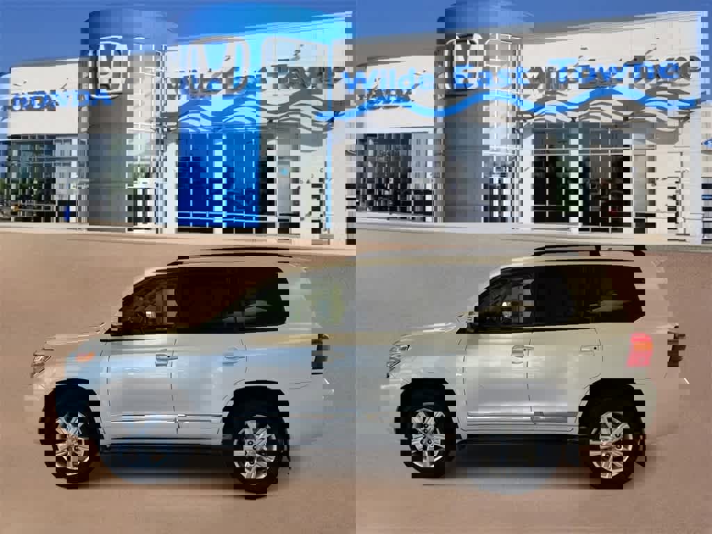 Used 2015 Toyota Land Cruiser image 5