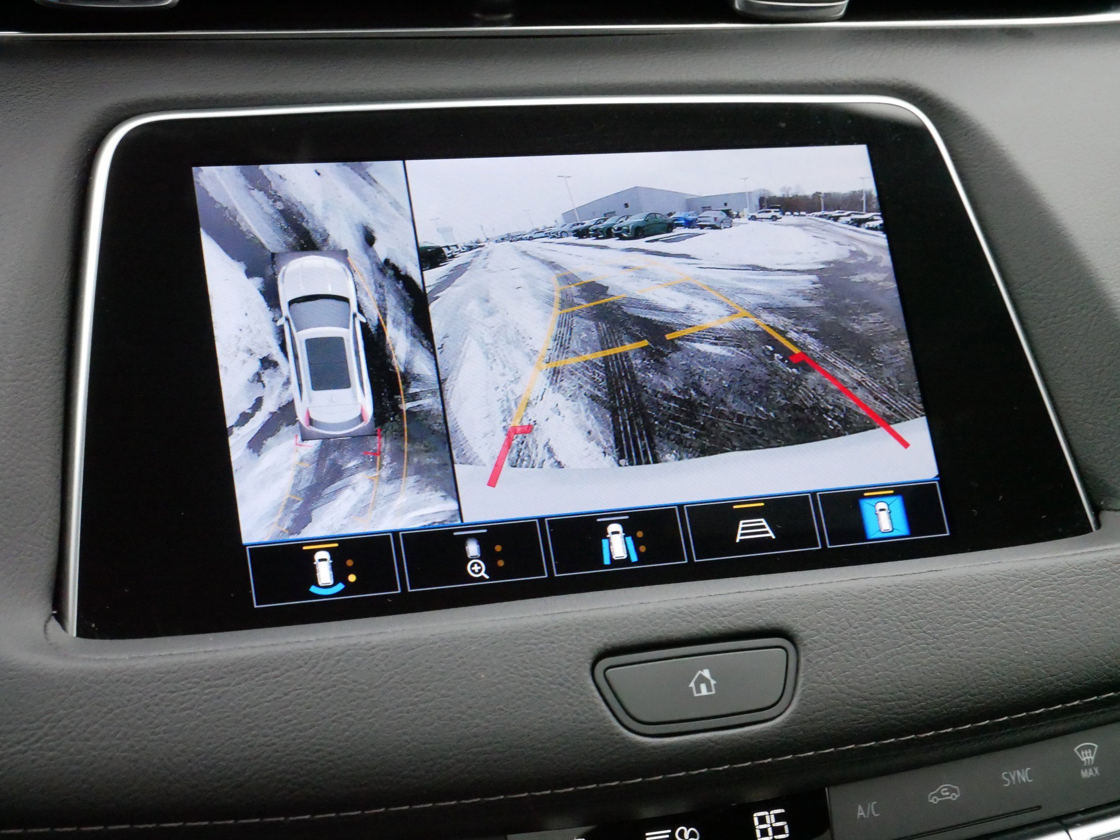 Certified 2022 Cadillac XT4 Premium Luxury w/ Technology Package image 36