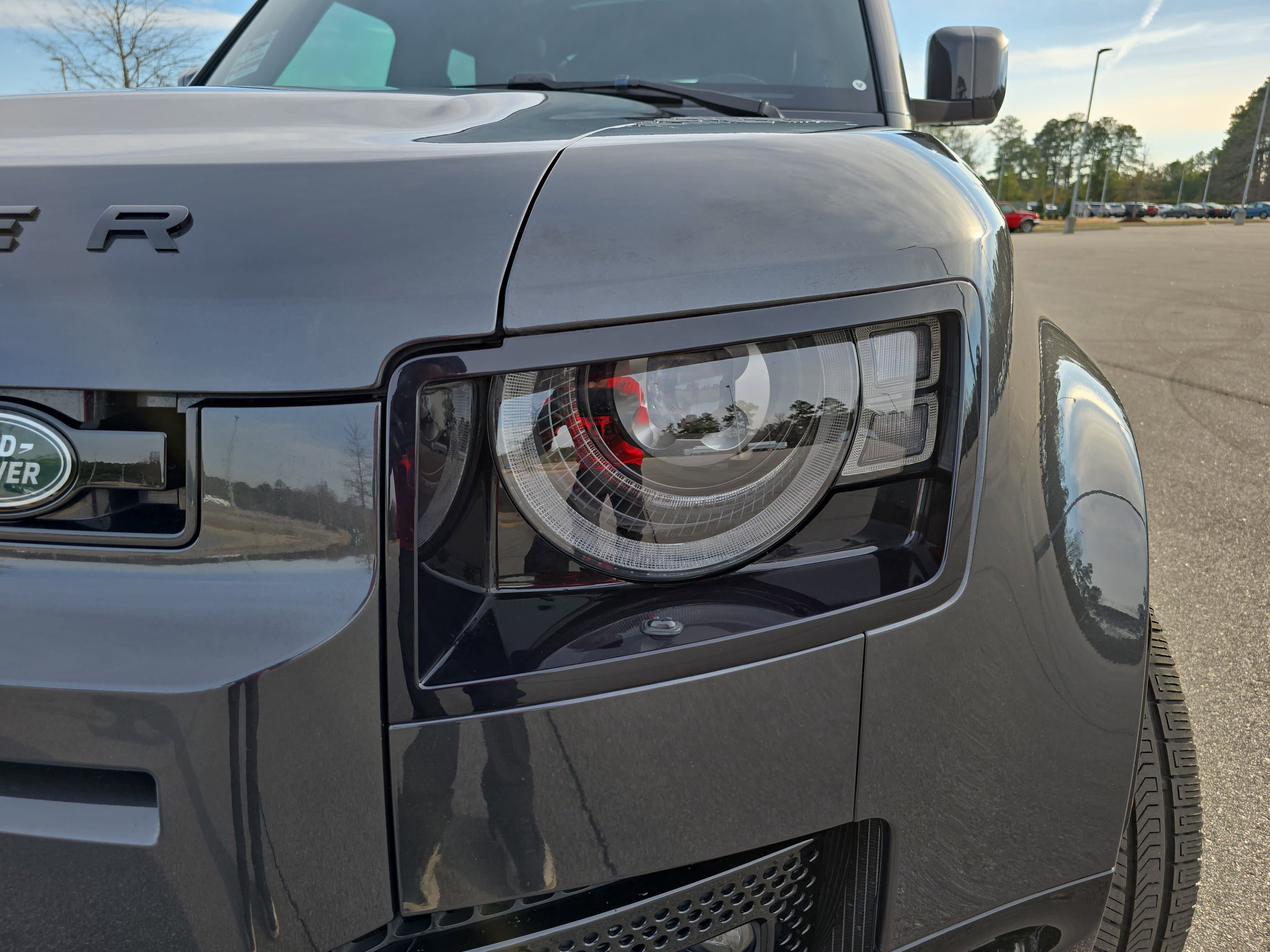 Used 2023 Land Rover Defender 110 V8 image 32