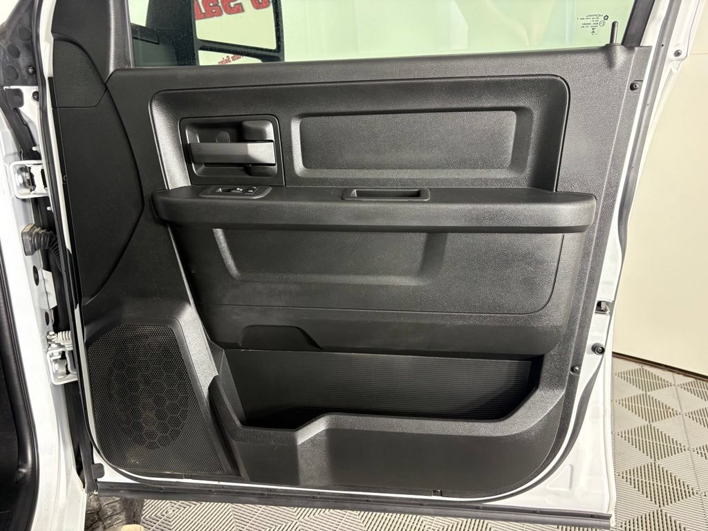 Used 2025 RAM 2500 Tradesman w/ Chrome Appearance Group AWD/4WD image 34