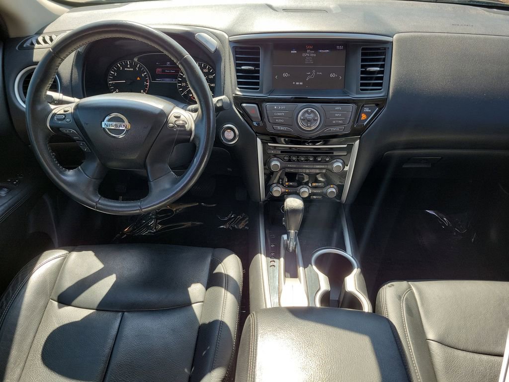 Used 2017 Nissan Pathfinder SV image 16