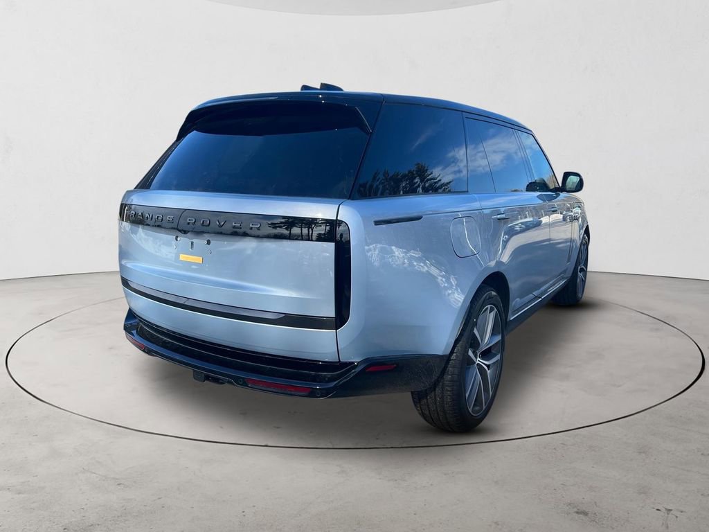 New 2026 Land Rover Range Rover Long Wheelbase SE AWD/4WD image 5