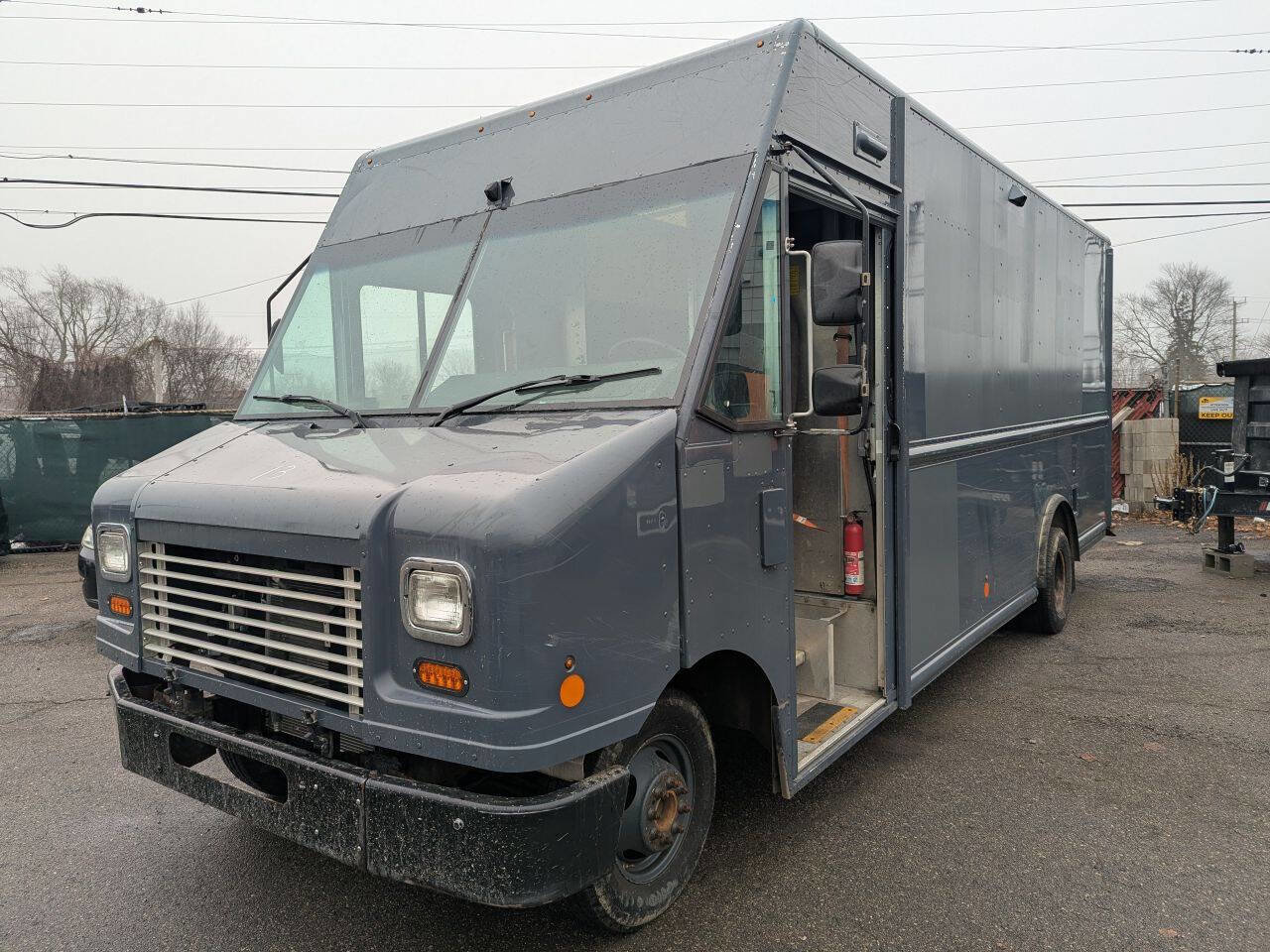 Used 2019 Ford E-450 and Econoline 450 Super Duty image 3