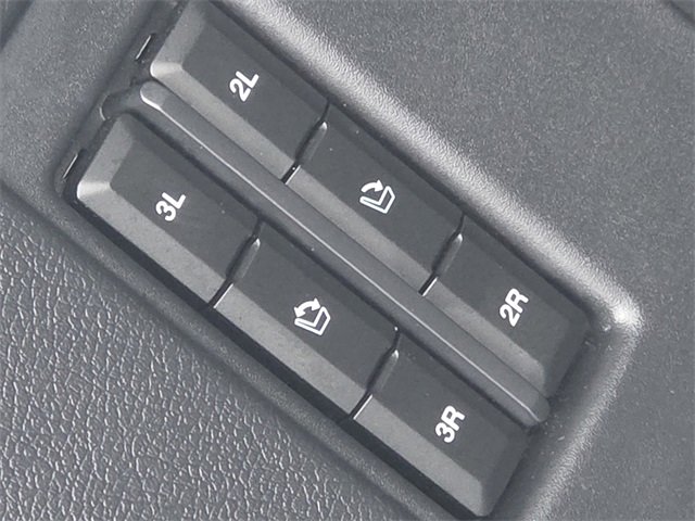 Used 2023 Ford Expedition Limited image 9