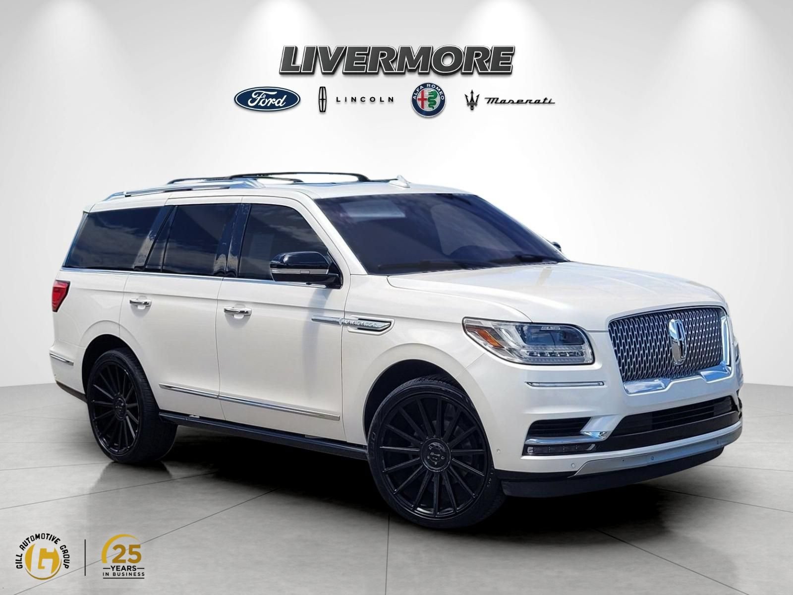 Certified 2019 Lincoln Navigator Reserve AWD/4WD image 1